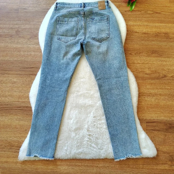 Zara Distressed Straight Leg Jeans - Size 0 - Picture 7 of 10